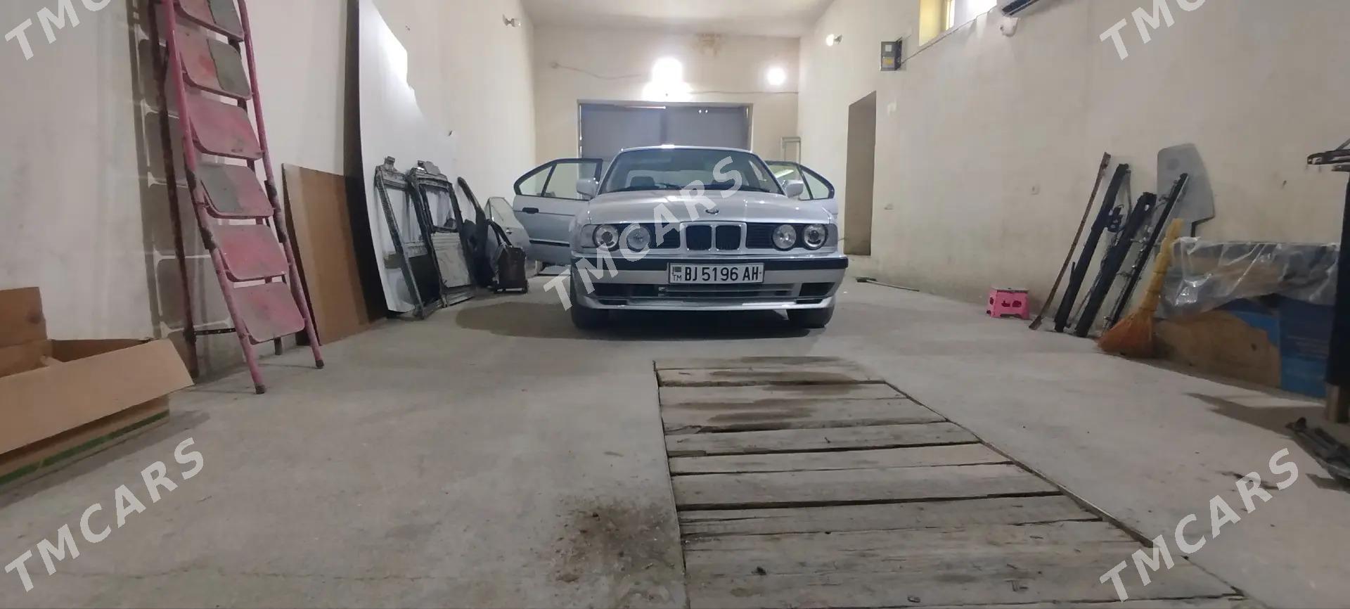 BMW 520 1991 - 52 000 TMT - Balkanabat - img 4