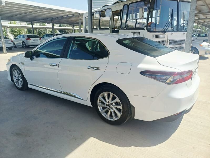Toyota Camry 2021 - 330 000 TMT - Aşgabat - img 4