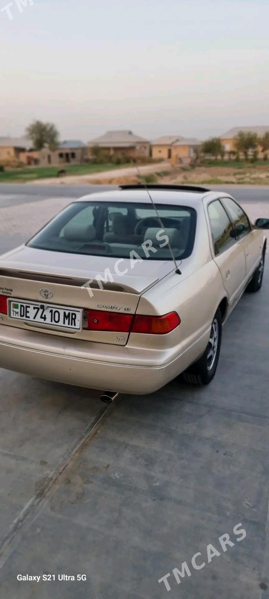 Toyota Camry 1998 - 140 000 TMT - Baýramaly - img 3