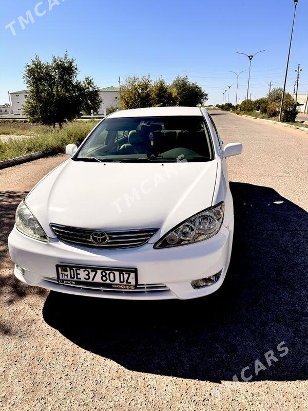 Toyota Camry 2004 - 170 000 TMT - Köneürgenç - img 8