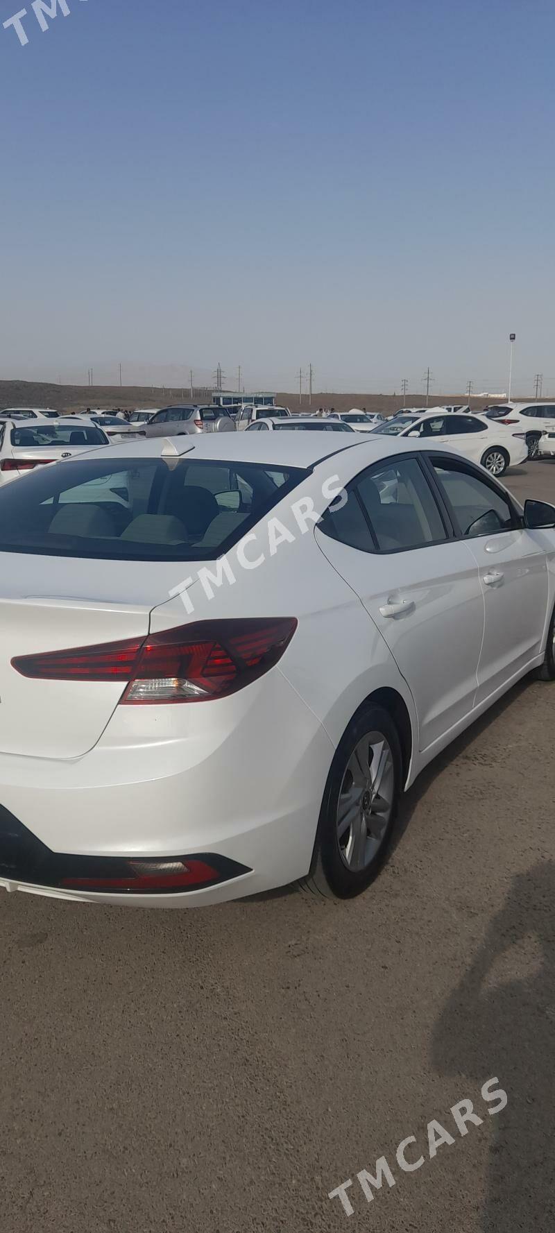Hyundai Elantra 2020 - 208 000 TMT - ул. Туркменбаши шаёлы (Ленина) - img 3