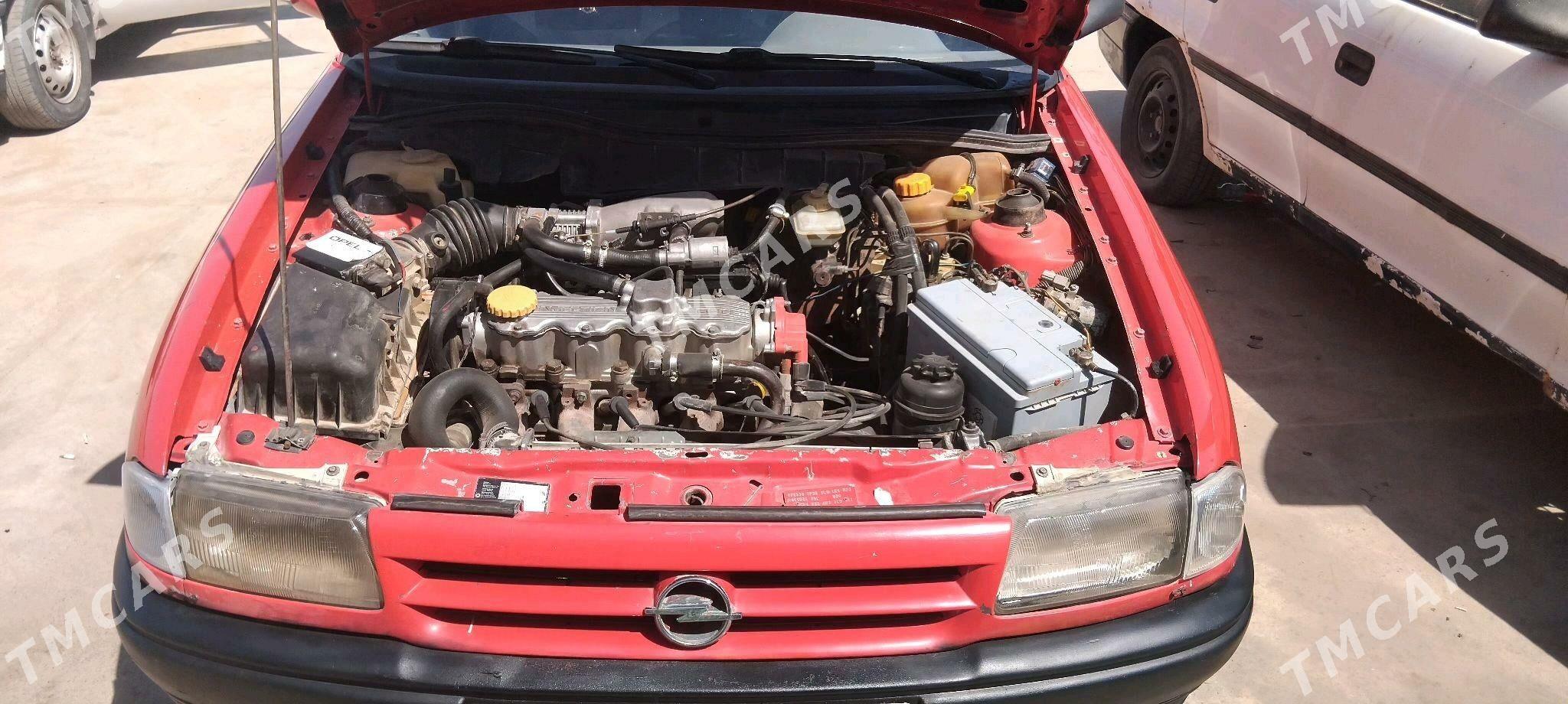 Opel Astra 1992 - 30 000 TMT - Мары - img 5
