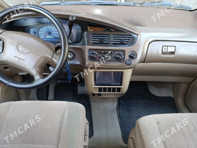 Toyota Sienna 2002 - 150 000 TMT - Байрамали - img 2