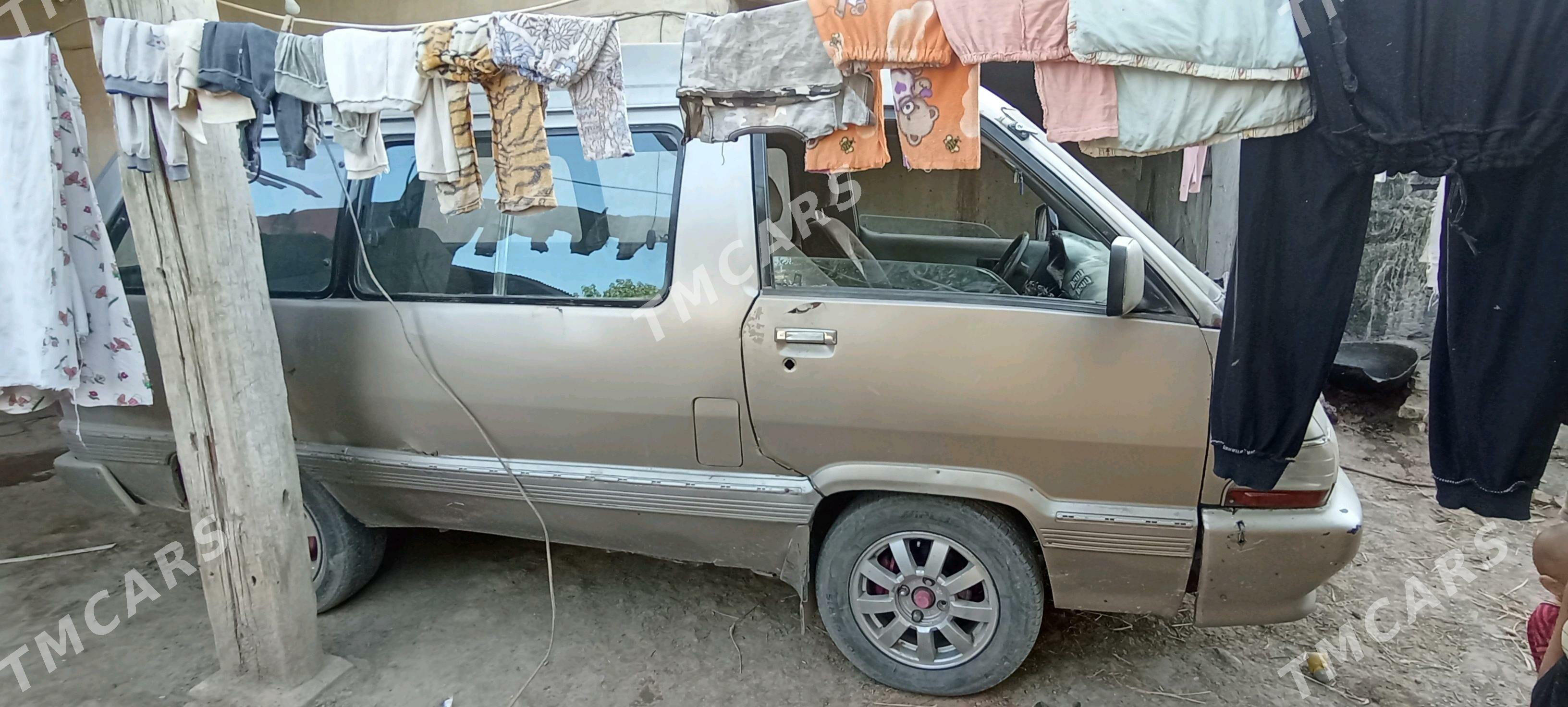 Toyota Town Ace 1989 - 18 000 TMT - Halaç - img 2