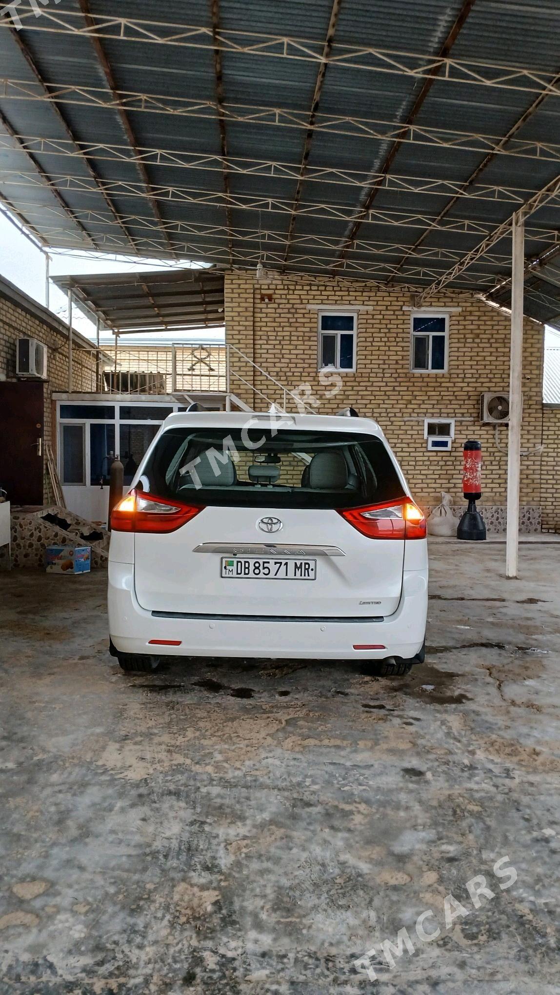 Toyota Sienna 2019 - 480 000 TMT - Мары - img 2