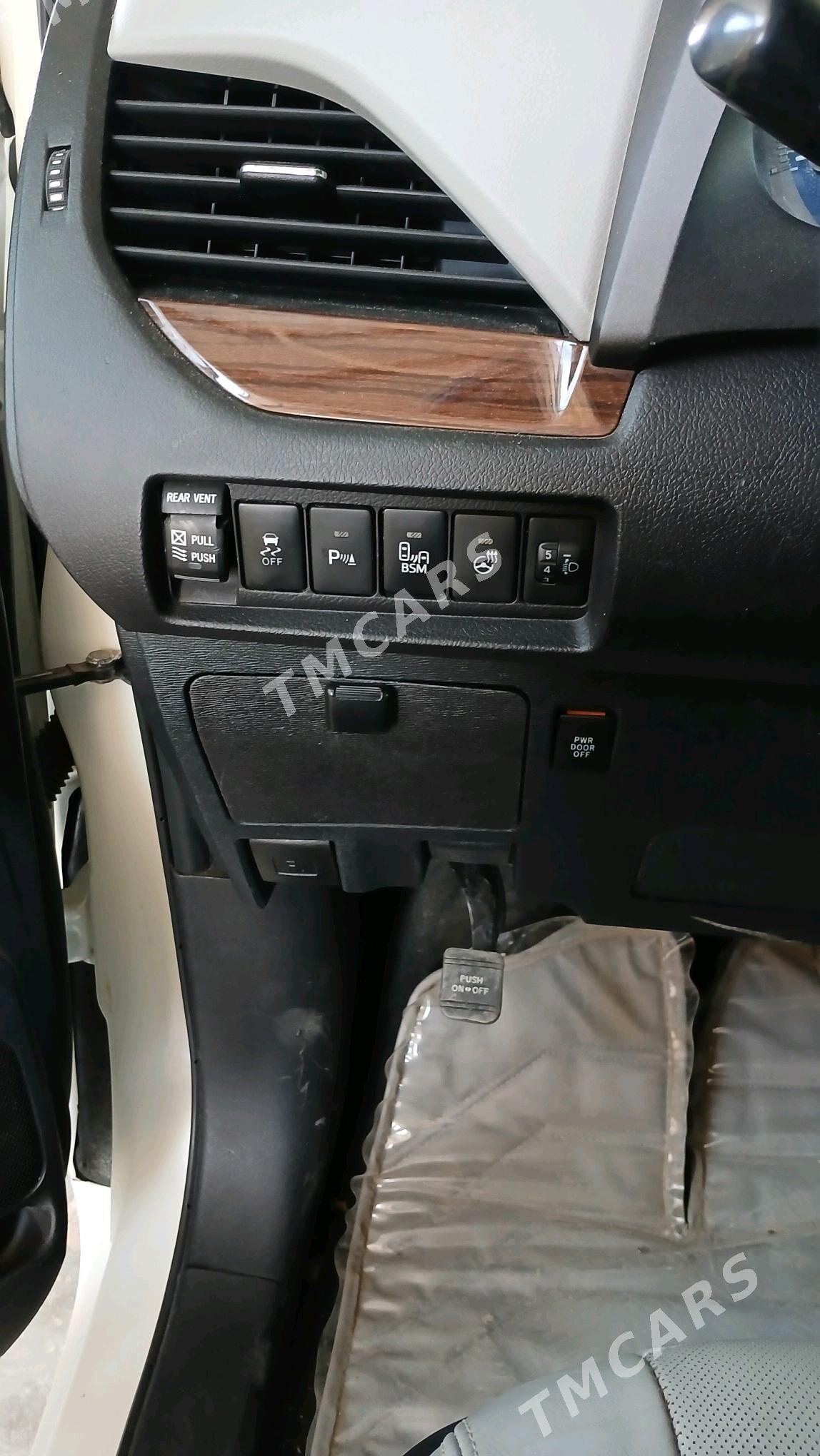 Toyota Sienna 2019 - 480 000 TMT - Мары - img 7