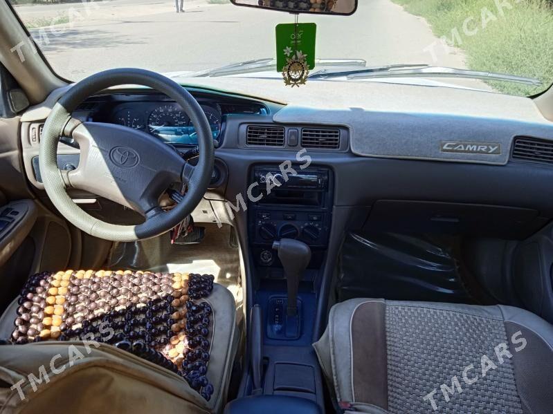 Toyota Camry 2000 - 125 000 TMT - Кёнеургенч - img 9