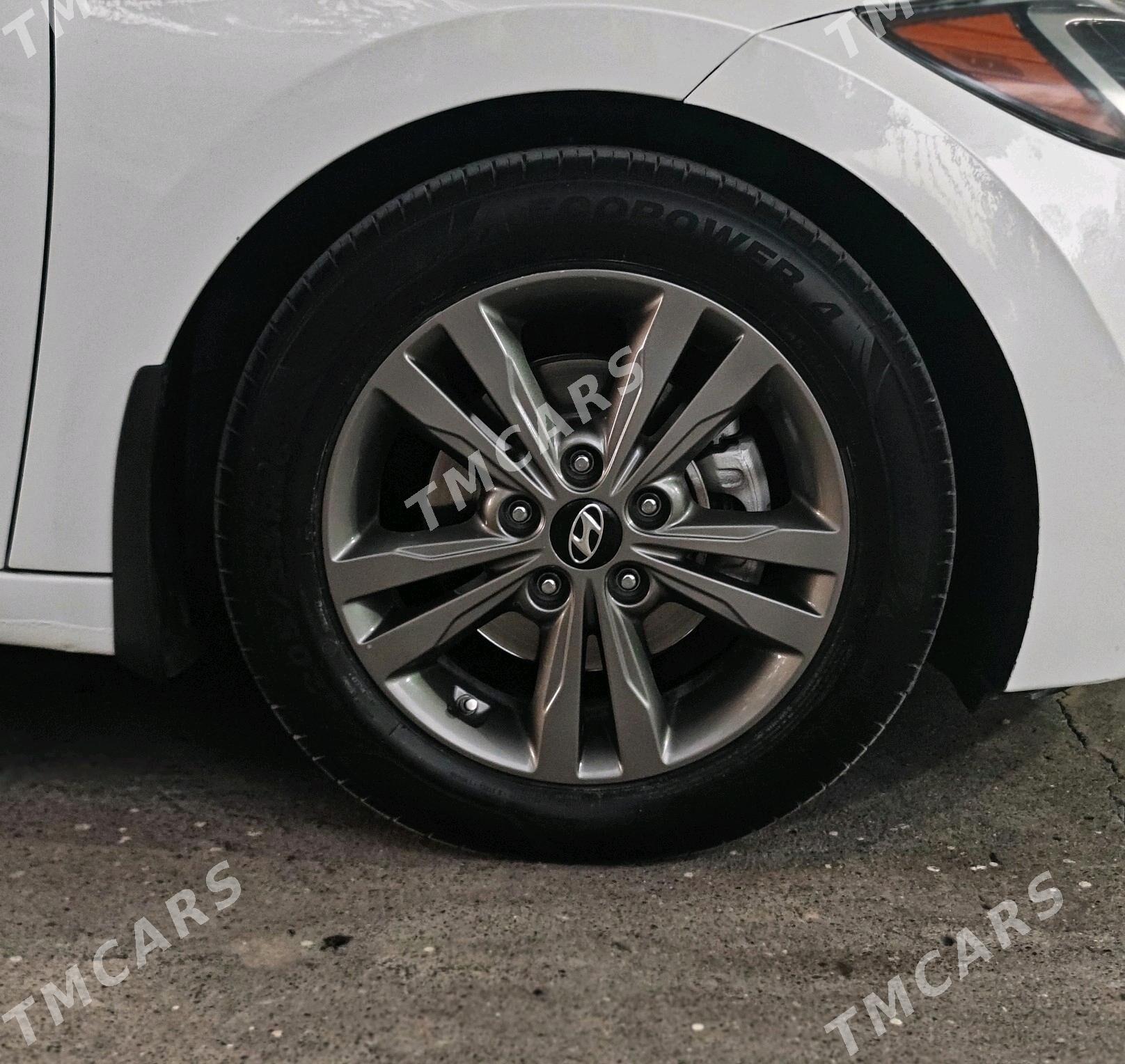 Hyundai Elantra 2018 - 179 000 TMT - Янбаш - img 4