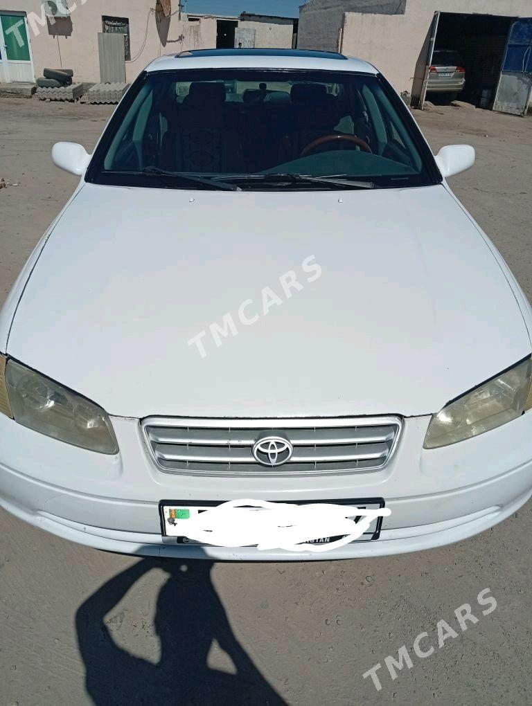 Toyota Camry 2000 - 110 000 TMT - етр. Туркменбаши - img 2