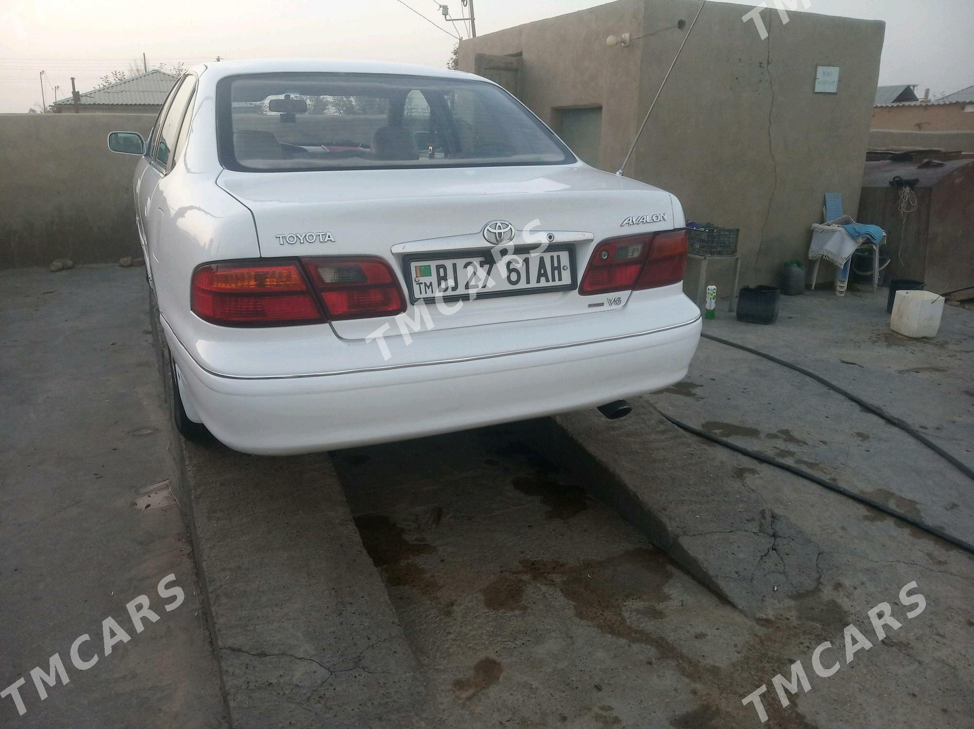 Toyota Avalon 1998 - 120 000 TMT - Kaka - img 3