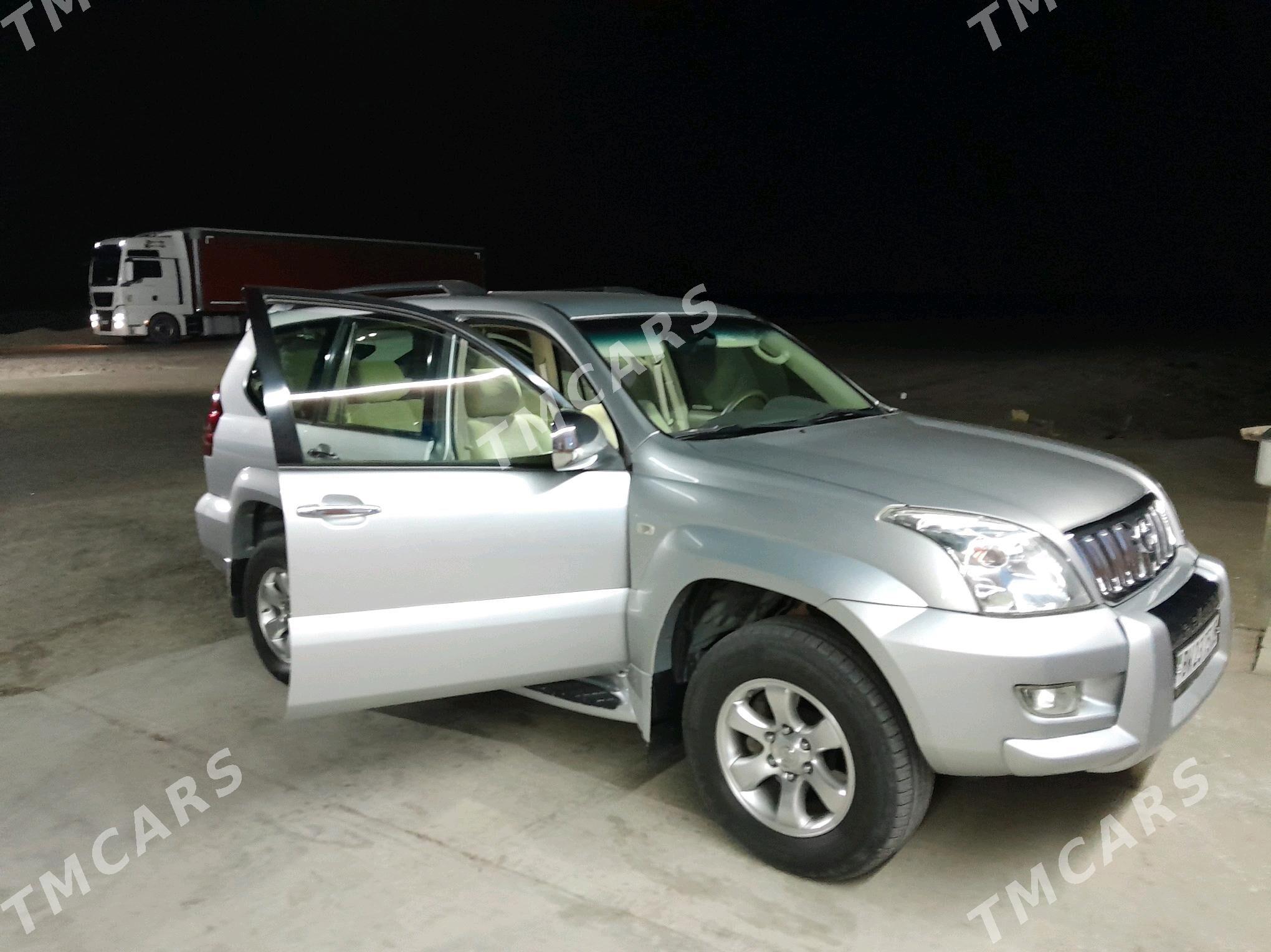 Toyota Land Cruiser Prado 2005 - 360 000 TMT - Ruhubelent etraby - img 2