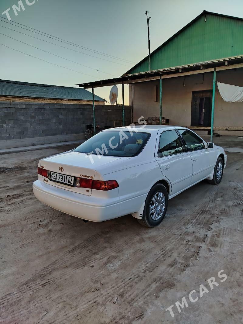 Toyota Camry 2000 - 170 000 TMT - Кёнеургенч - img 3