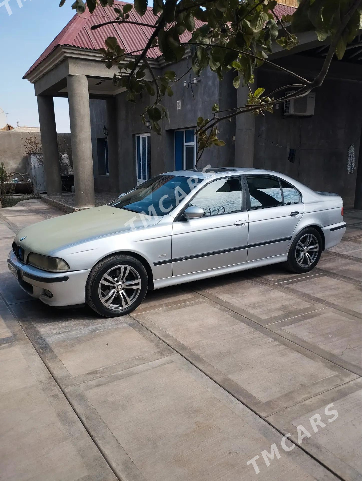 BMW E39 2000 - 115 000 TMT - Балканабат - img 5