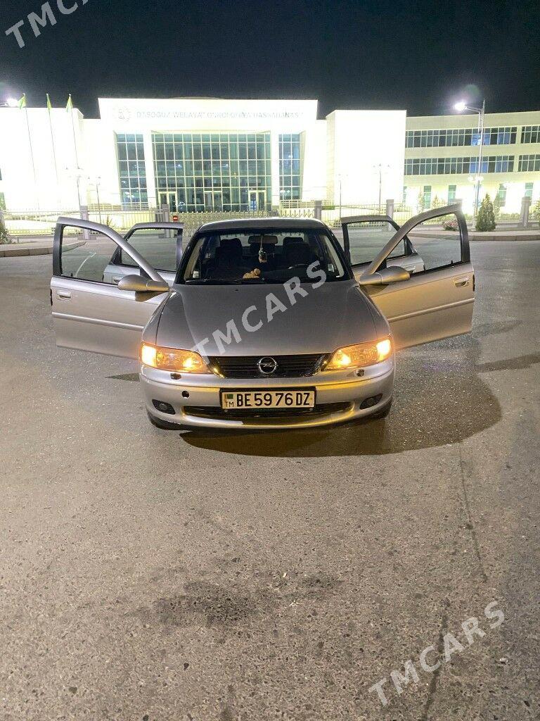 Opel Vectra 2001 - 80 000 TMT - Дашогуз - img 7