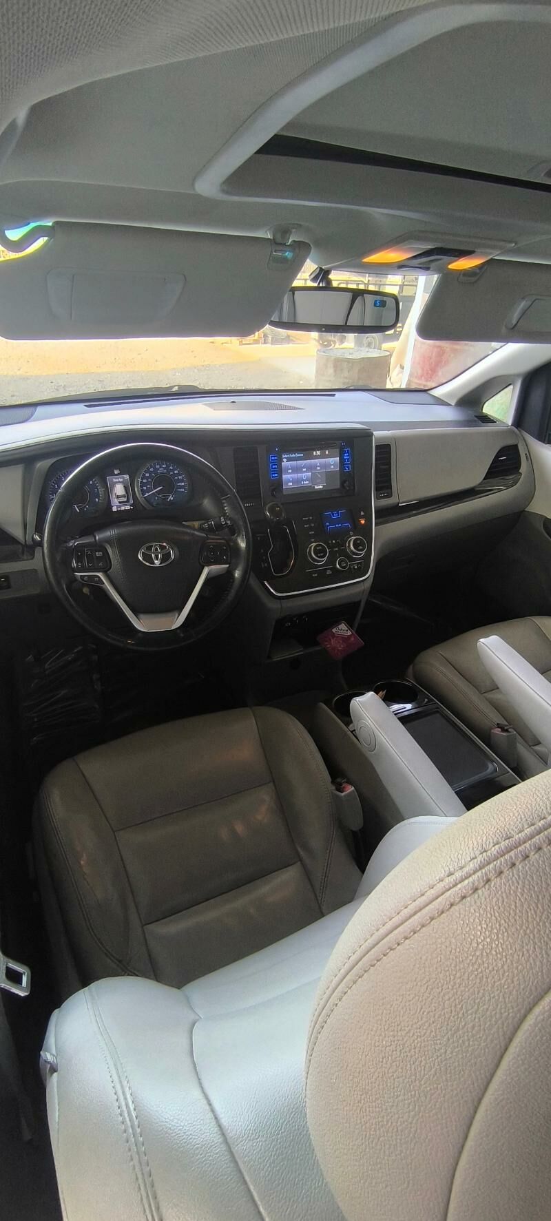 Toyota Sienna 2016 - 360 000 TMT - Бахарден - img 3