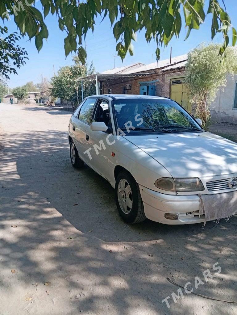 Opel Astra 1997 - 40 000 TMT - Болдумсаз - img 3
