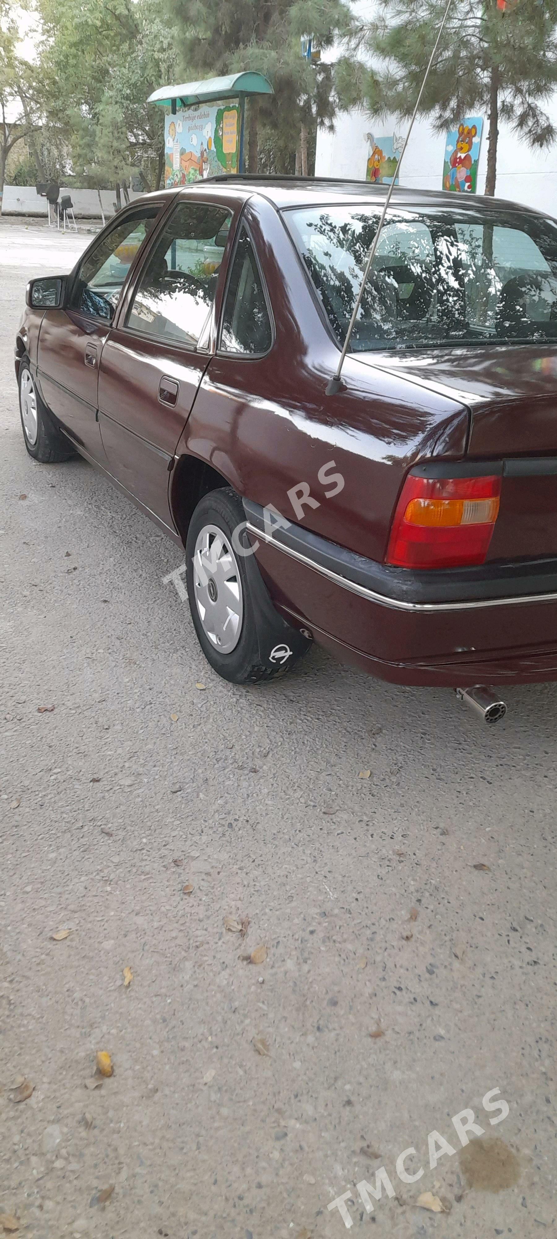Opel Vectra 1993 - 37 000 TMT - Мары - img 9
