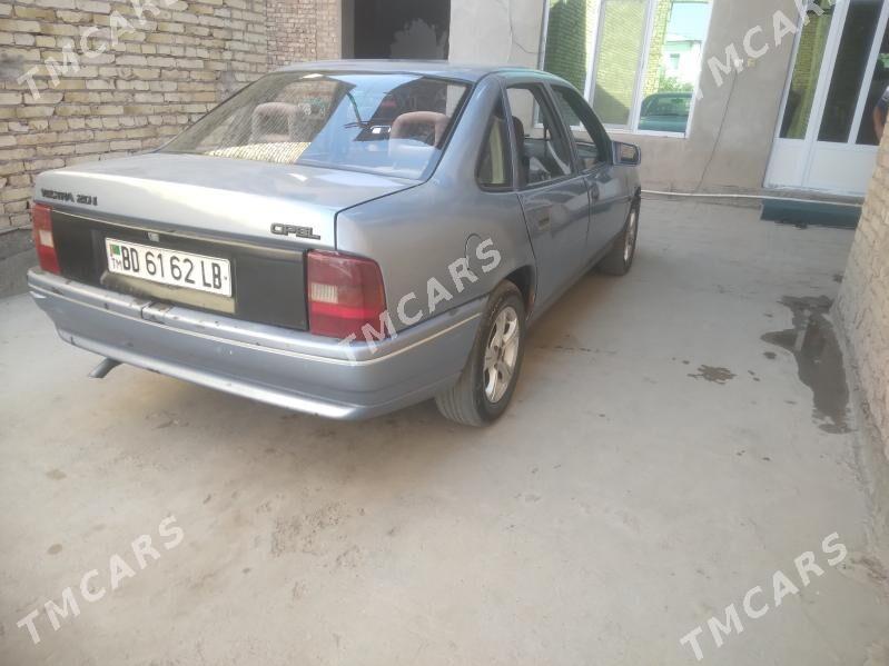 Opel Vectra 1989 - 25 000 TMT - Туркменабат - img 2