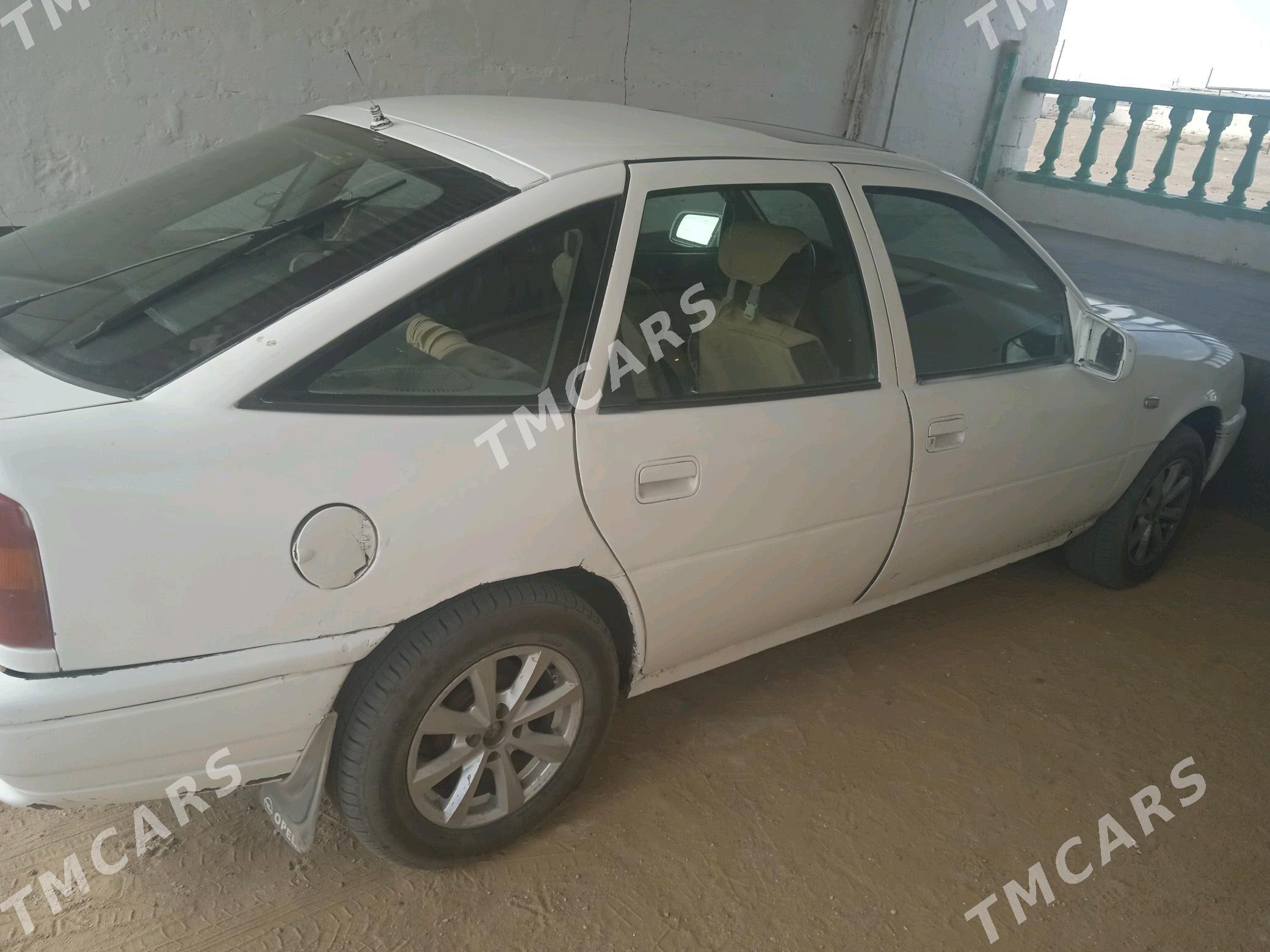 Opel Vectra 1991 - 26 000 TMT - Туркменбаши - img 5