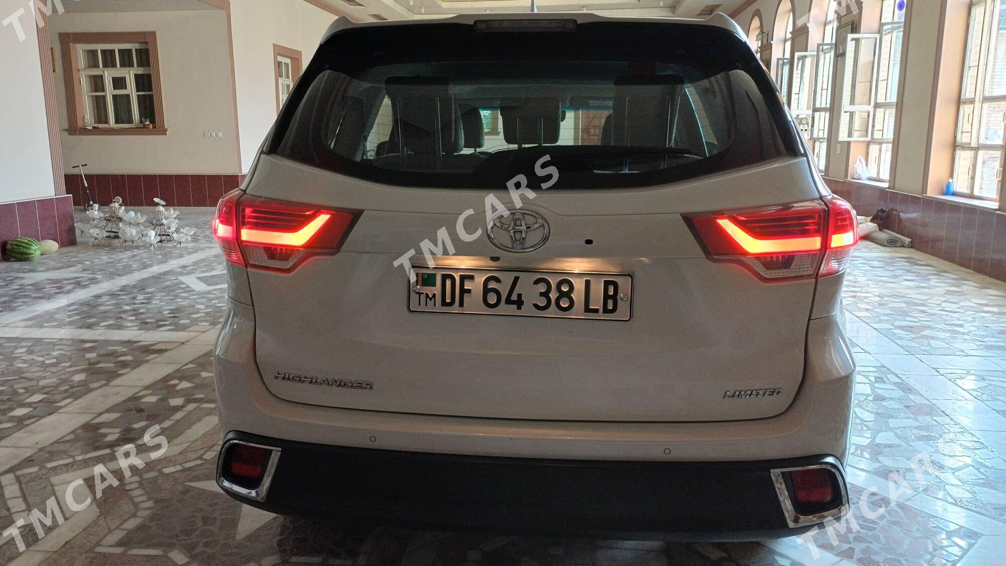 Toyota Highlander 2019 - 520 000 TMT - Туркменабат - img 5