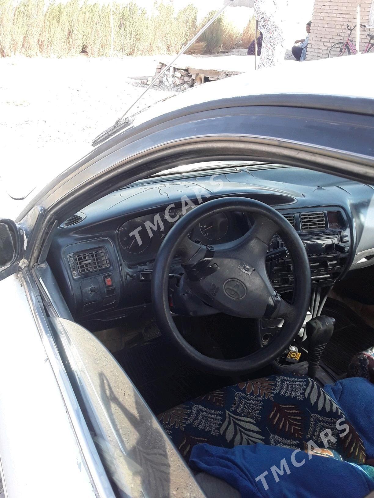 Toyota Corolla 1994 - 40 000 TMT - Серахс - img 4
