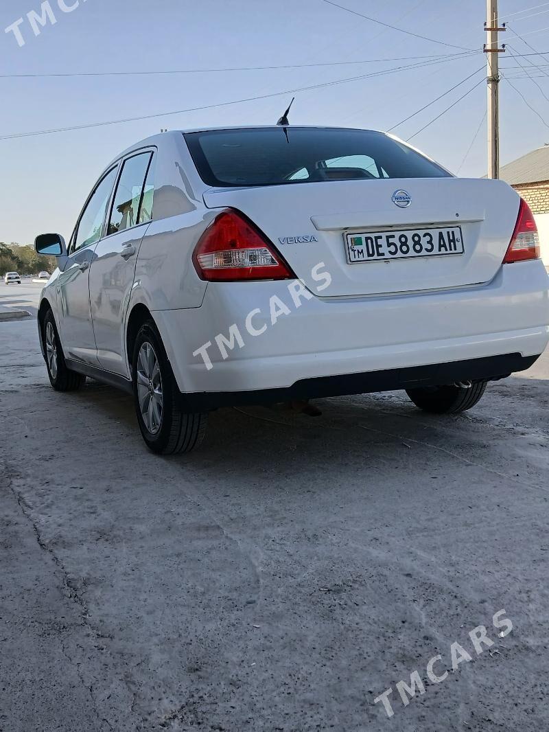 Nissan Versa 2009 - 125 000 TMT - Kaka - img 2