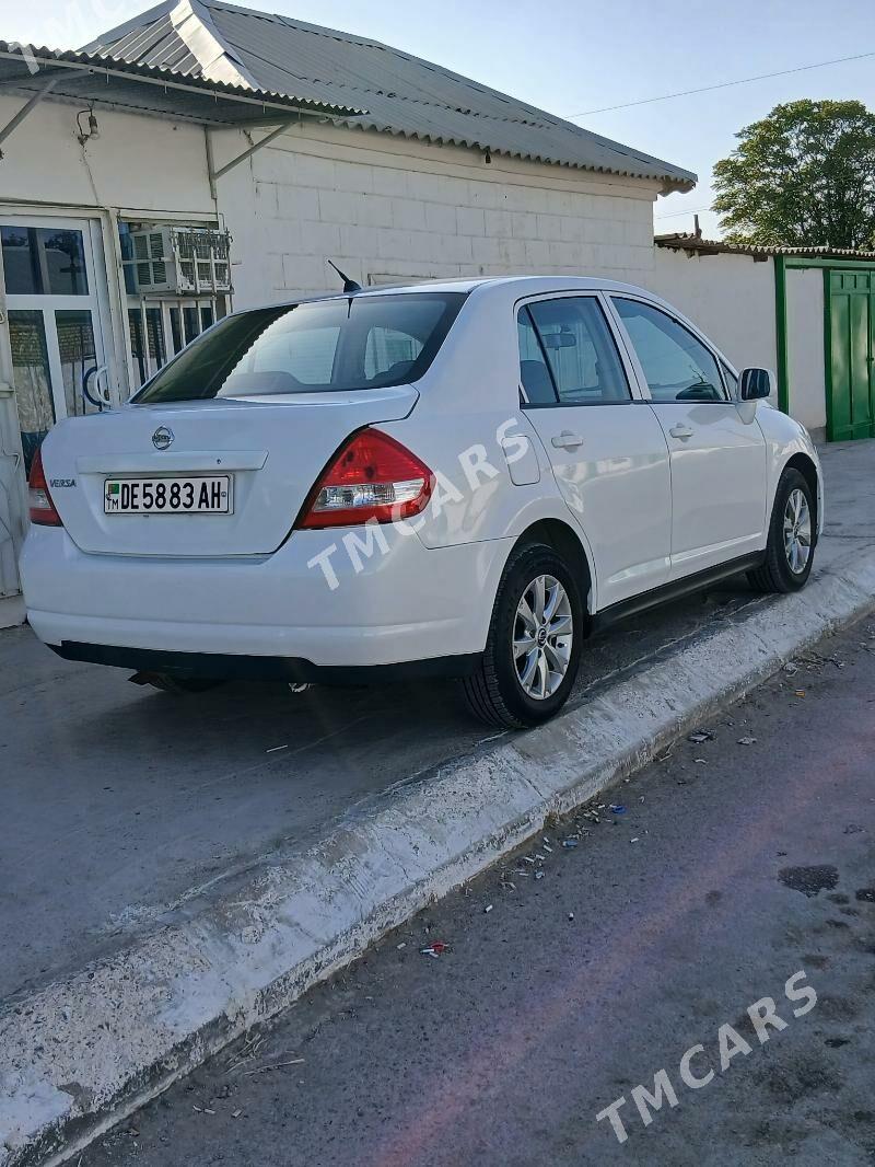 Nissan Versa 2009 - 125 000 TMT - Kaka - img 5