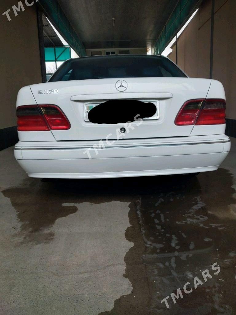 Mercedes-Benz E320 1999 - 110 000 TMT - Чоганлы - img 4
