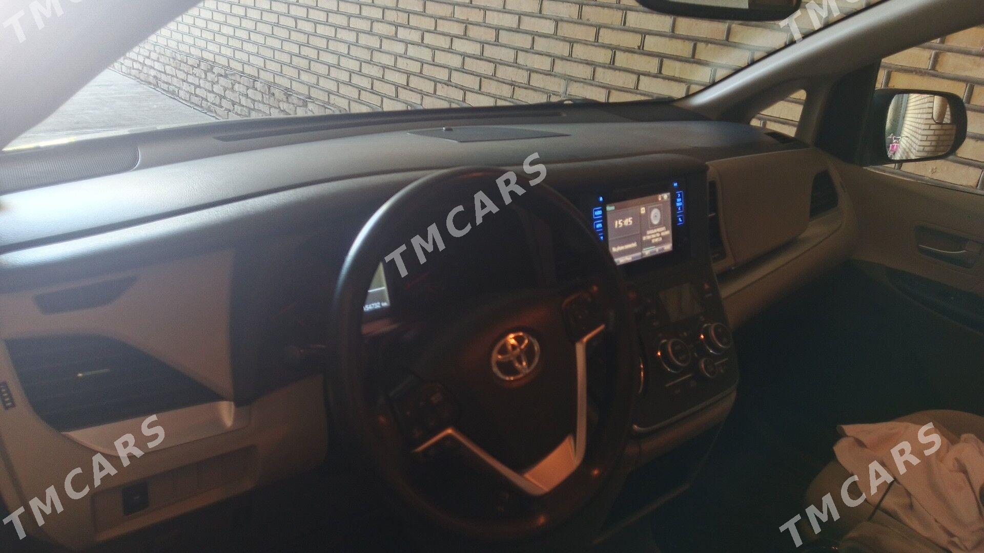 Toyota Sienna 2016 - 360 000 TMT - Gurbansoltan Eje - img 6