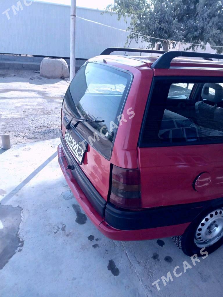 Opel Astra 1993 - 18 000 TMT - Сакарчага - img 2
