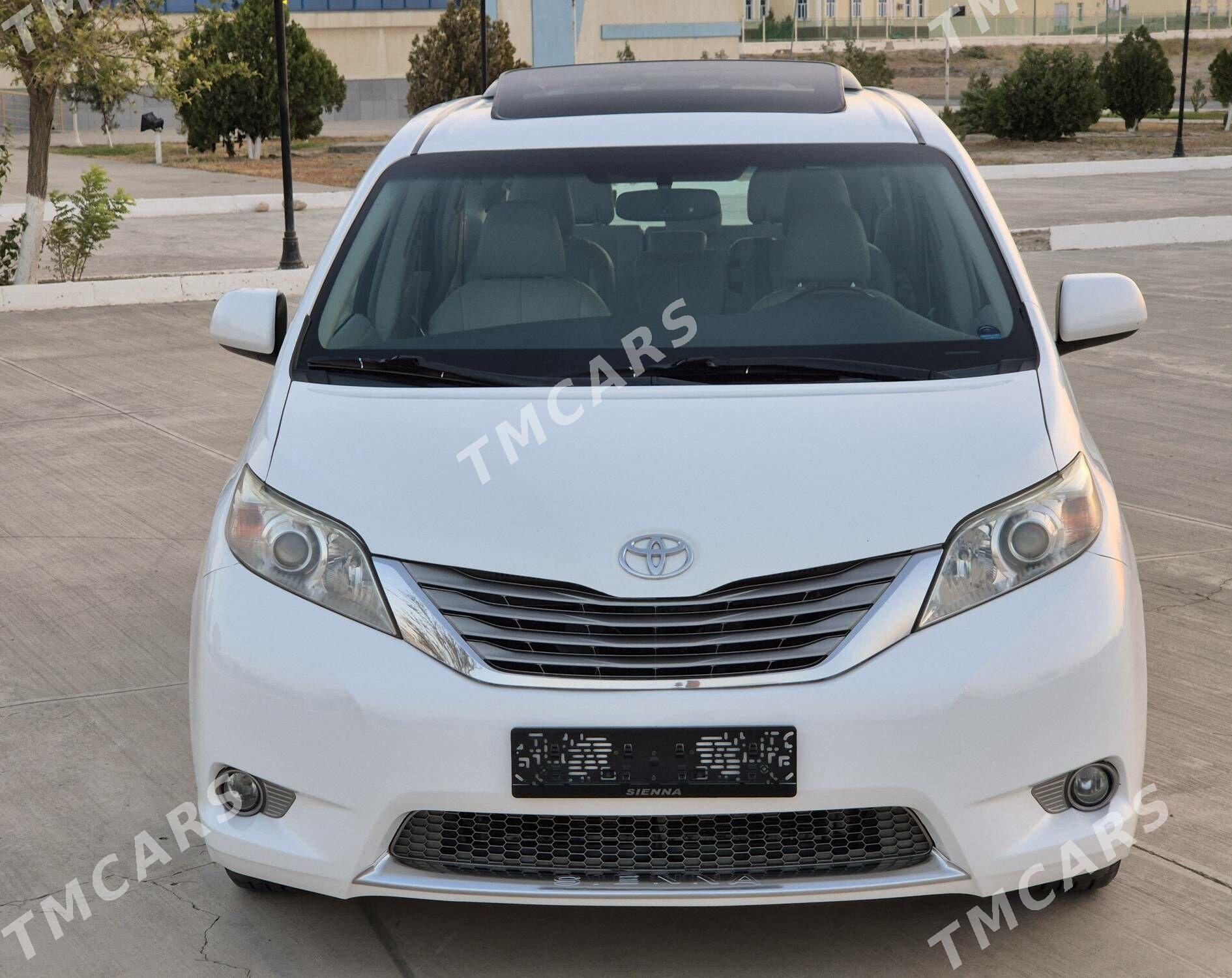 Toyota Sienna 2011 - 317 000 TMT - Гызыларбат - img 6