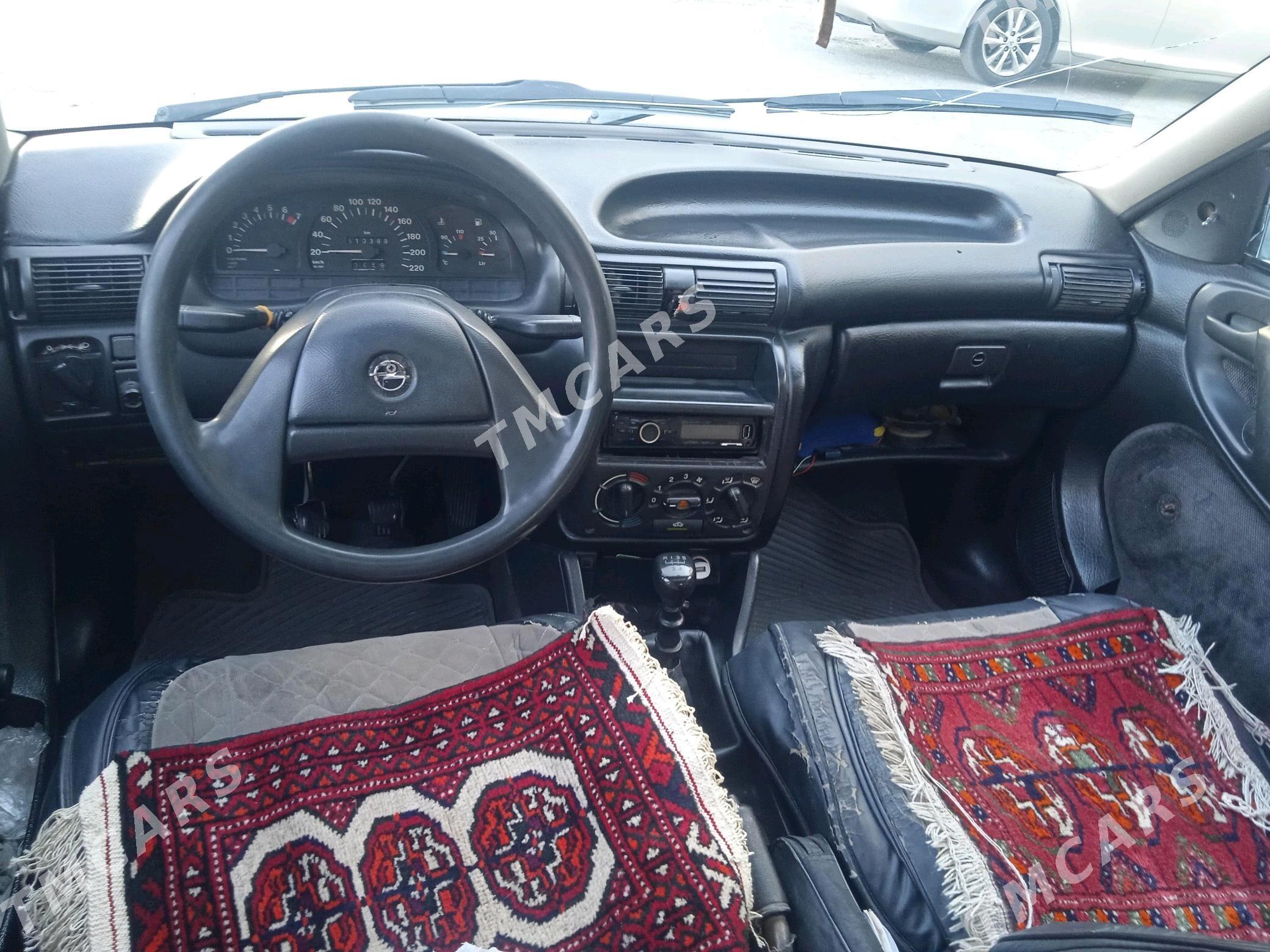 Opel Astra 1992 - 30 000 TMT - Parahat 1 - img 2