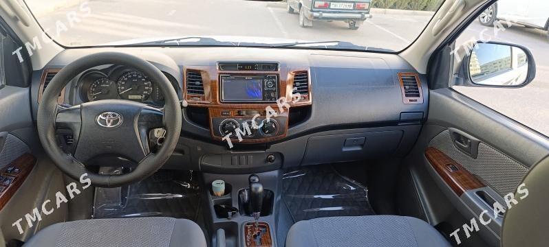 Toyota Hilux 2014 - 430 000 TMT - Мары - img 8