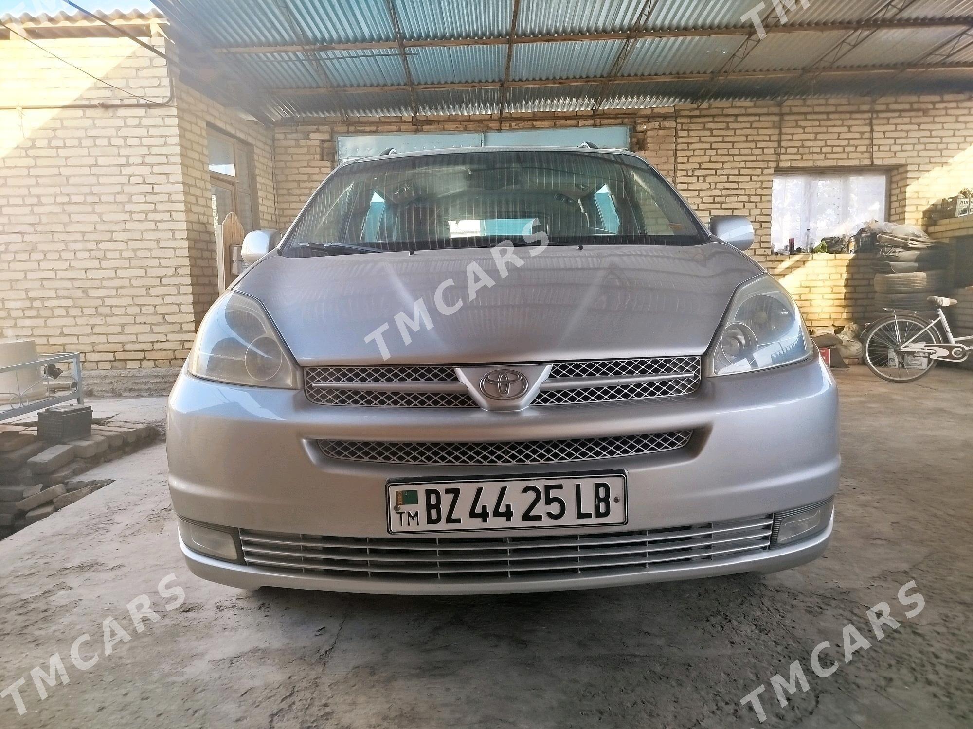 Toyota Sienna 2004 - 272 000 TMT - Дянев - img 4