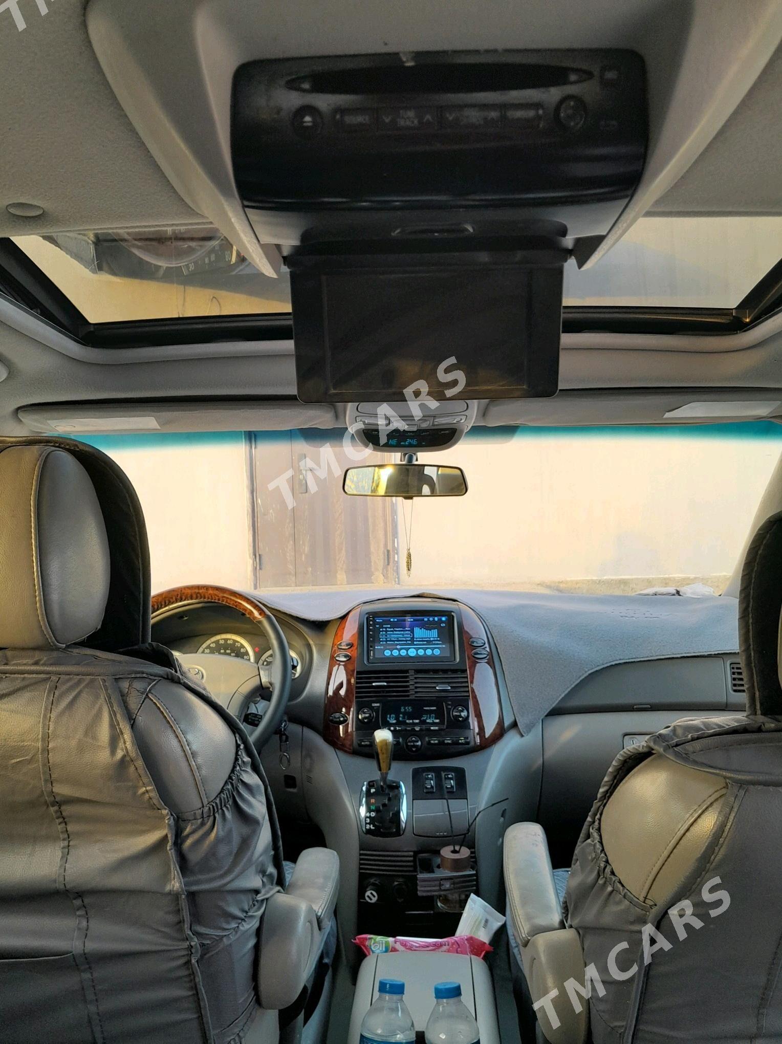 Toyota Sienna 2004 - 225 000 TMT - Достлук - img 4