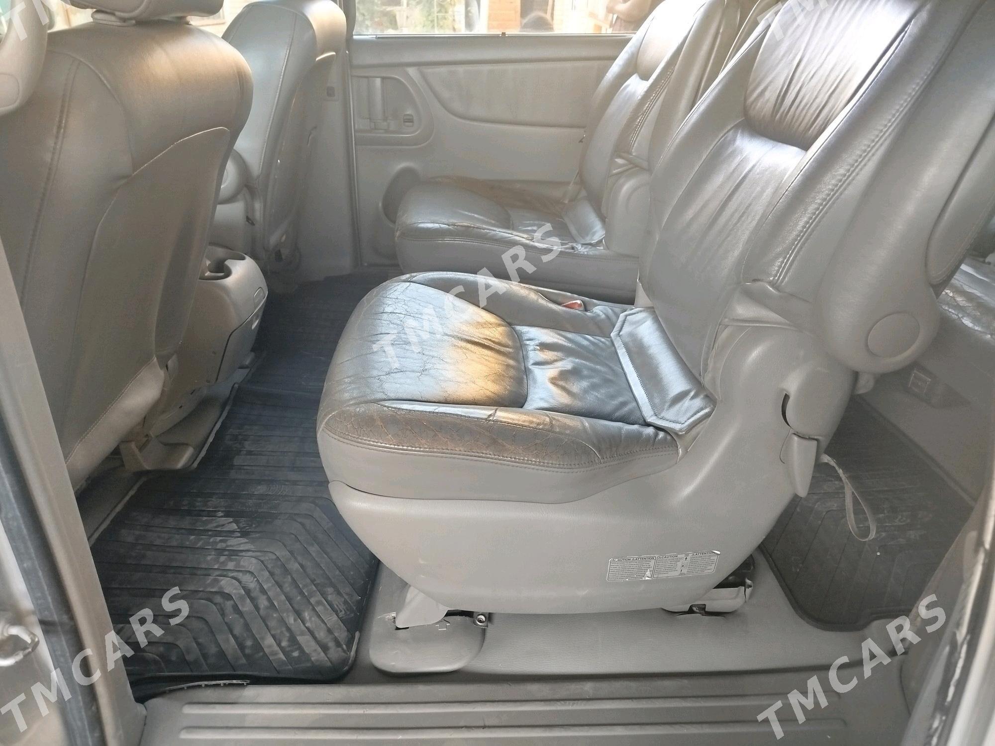 Toyota Sienna 2004 - 272 000 TMT - Дянев - img 7