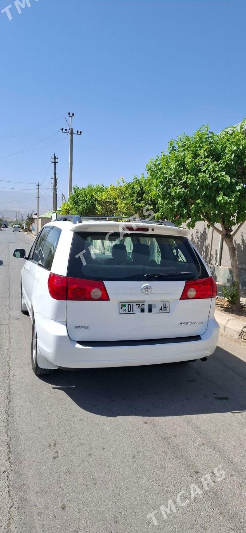 Toyota Sienna 2009 - 220 000 TMT - Ашхабад - img 2