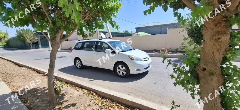 Toyota Sienna 2009 - 220 000 TMT - Ашхабад - img 3