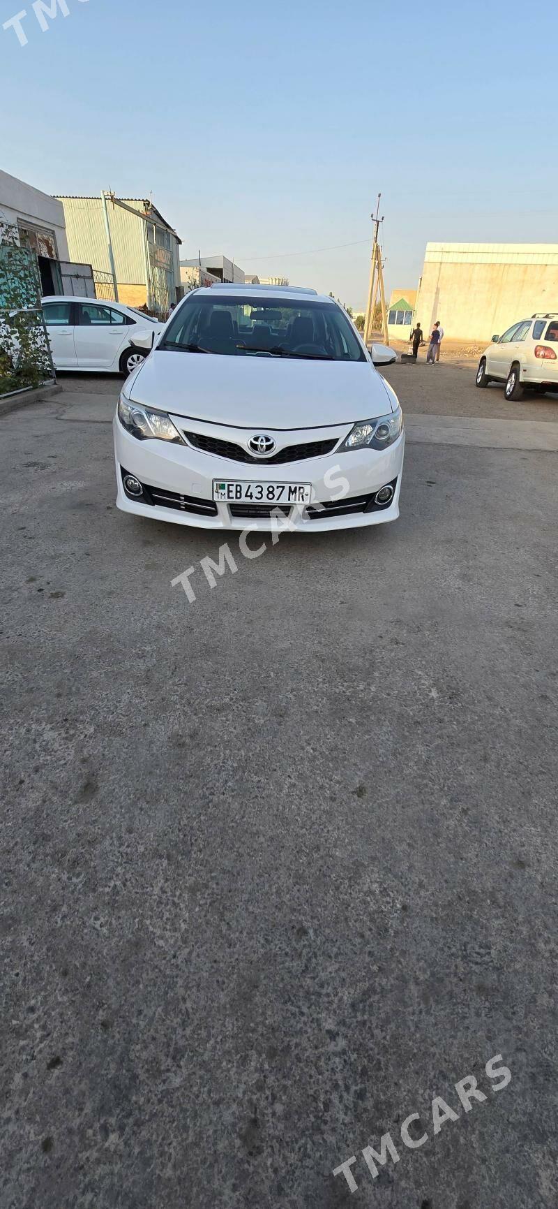 Toyota Camry 2012 - 210 000 TMT - Мары - img 4