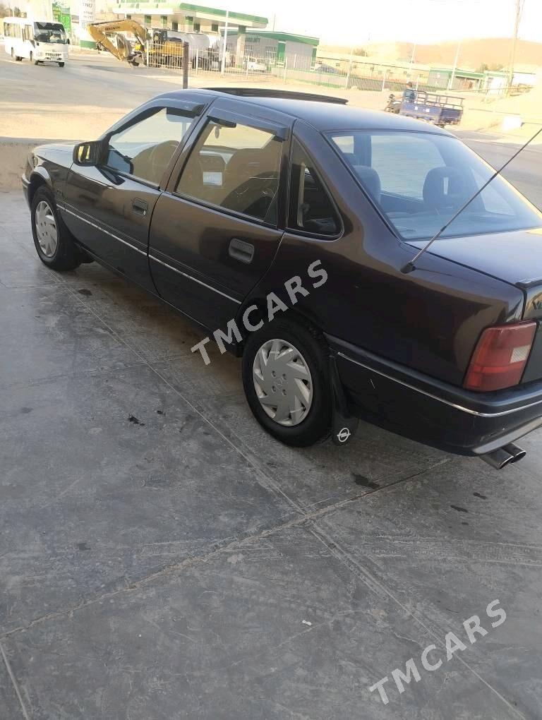 Opel Vectra 1992 - 40 000 TMT - Достлук - img 2