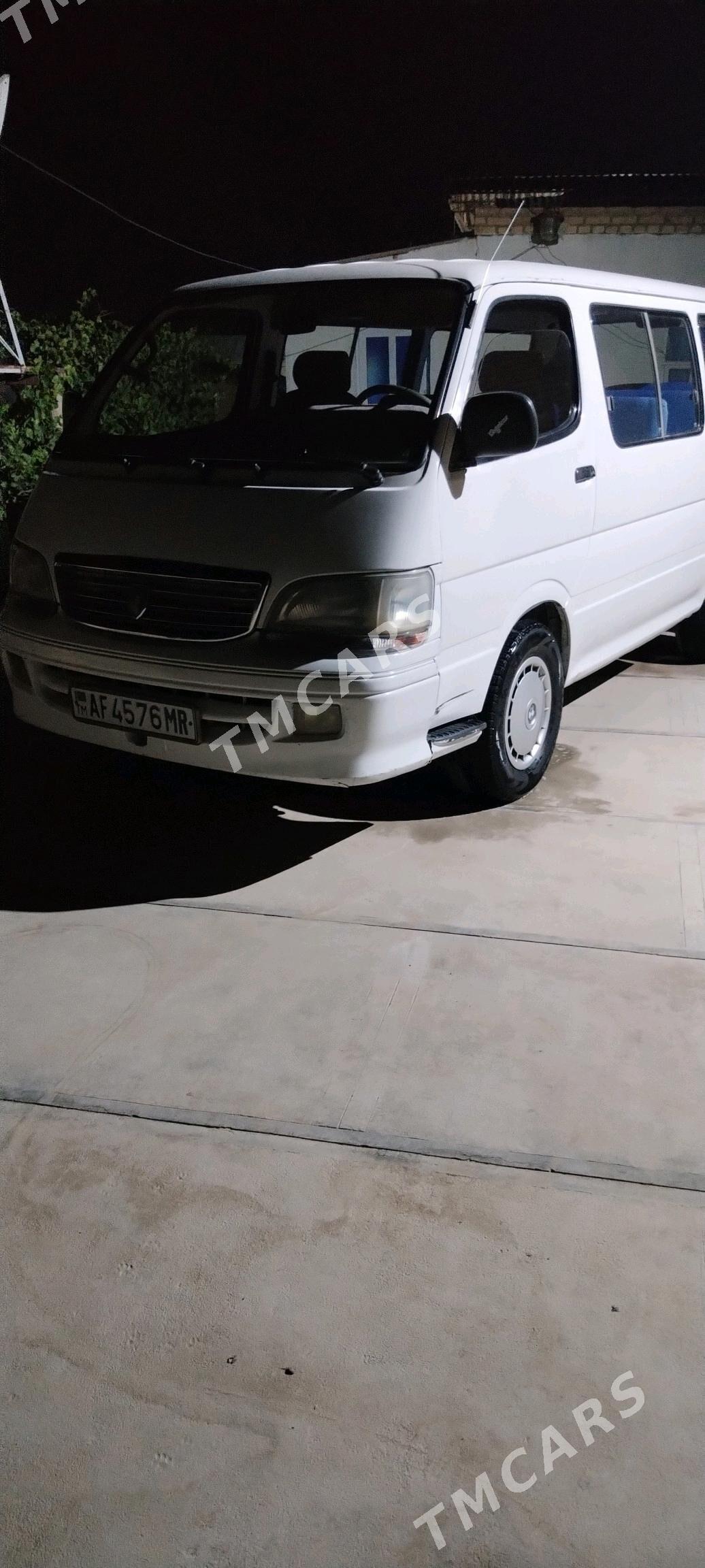 Toyota Hiace 2008 - 120 000 TMT - Мары - img 2