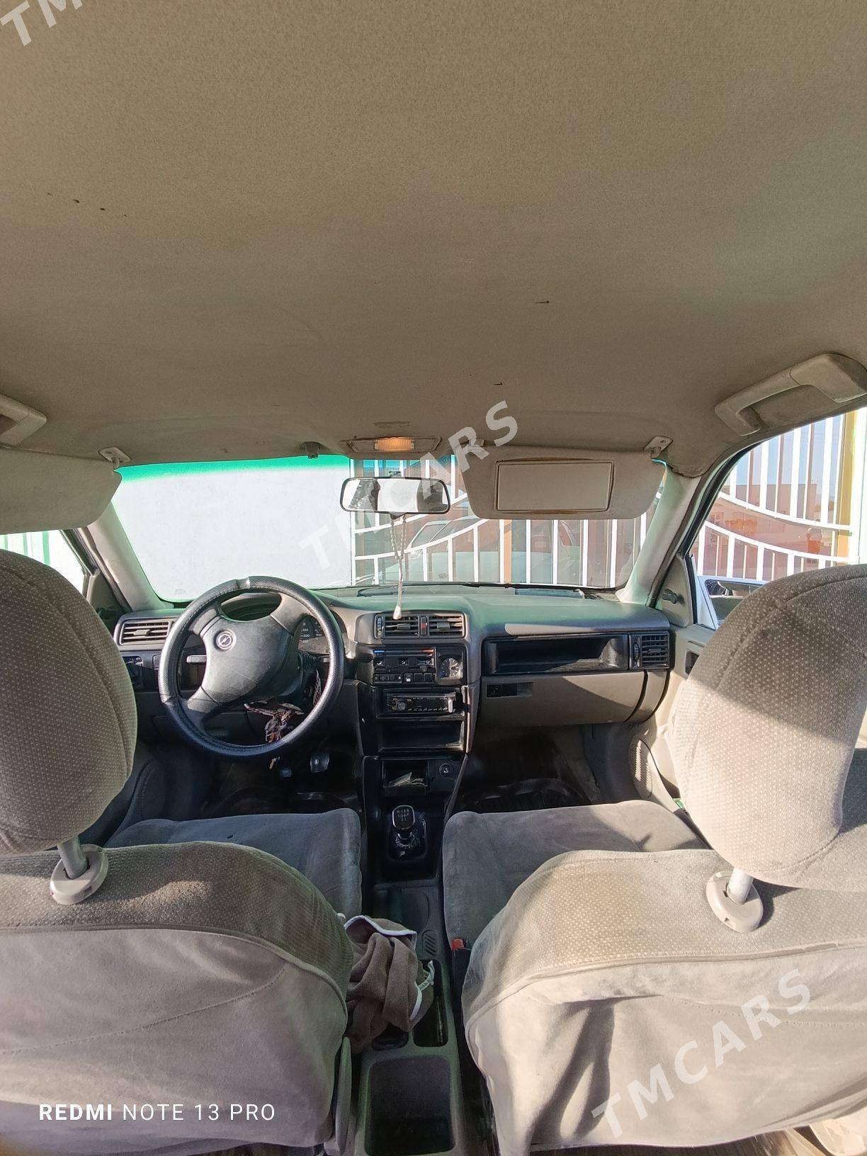 Opel Vectra 1990 - 35 000 TMT - Бахарден - img 3