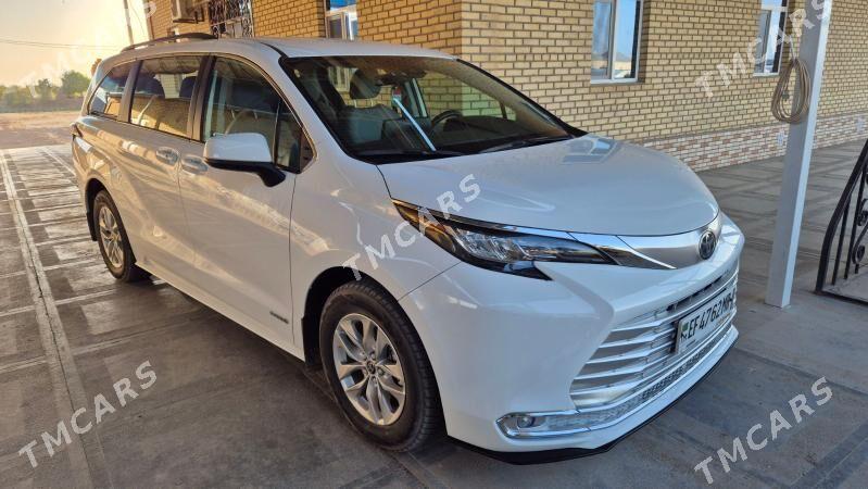 Toyota Sienna 2021 - 480 000 TMT - Мары - img 5
