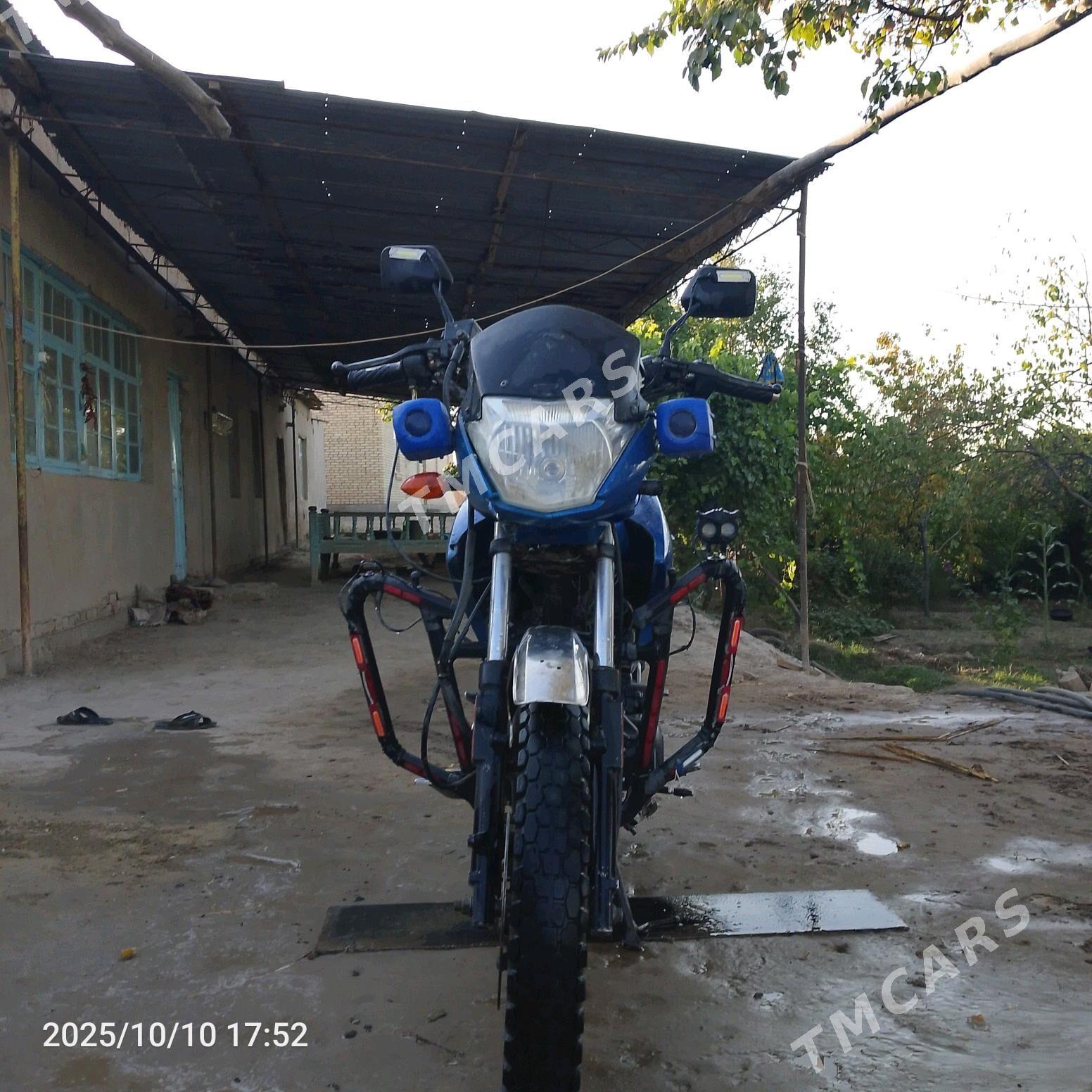 Fekon FK200-14G 2016 - 18 000 TMT - Seýdi - img 3