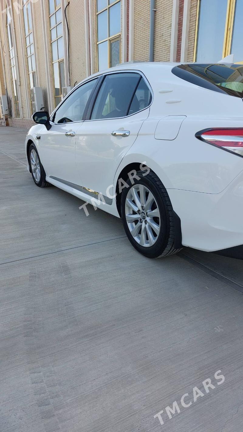 Toyota Camry 2019 - 277 000 TMT - Бузмеин - img 2