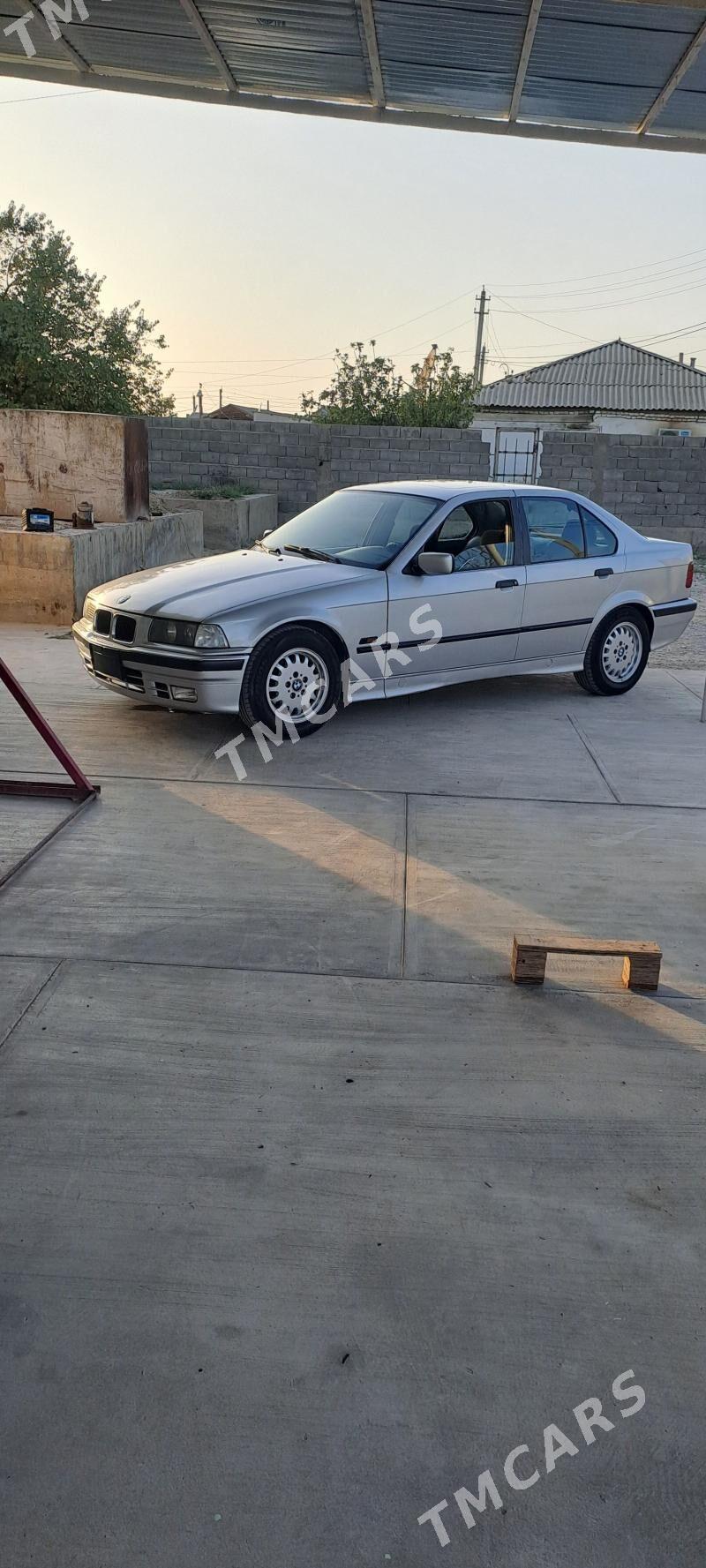 BMW 3 Series 1992 - 44 000 TMT - Kaka - img 2