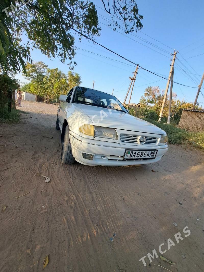 Opel Astra 1991 - 36 000 TMT - Ёлётен - img 2