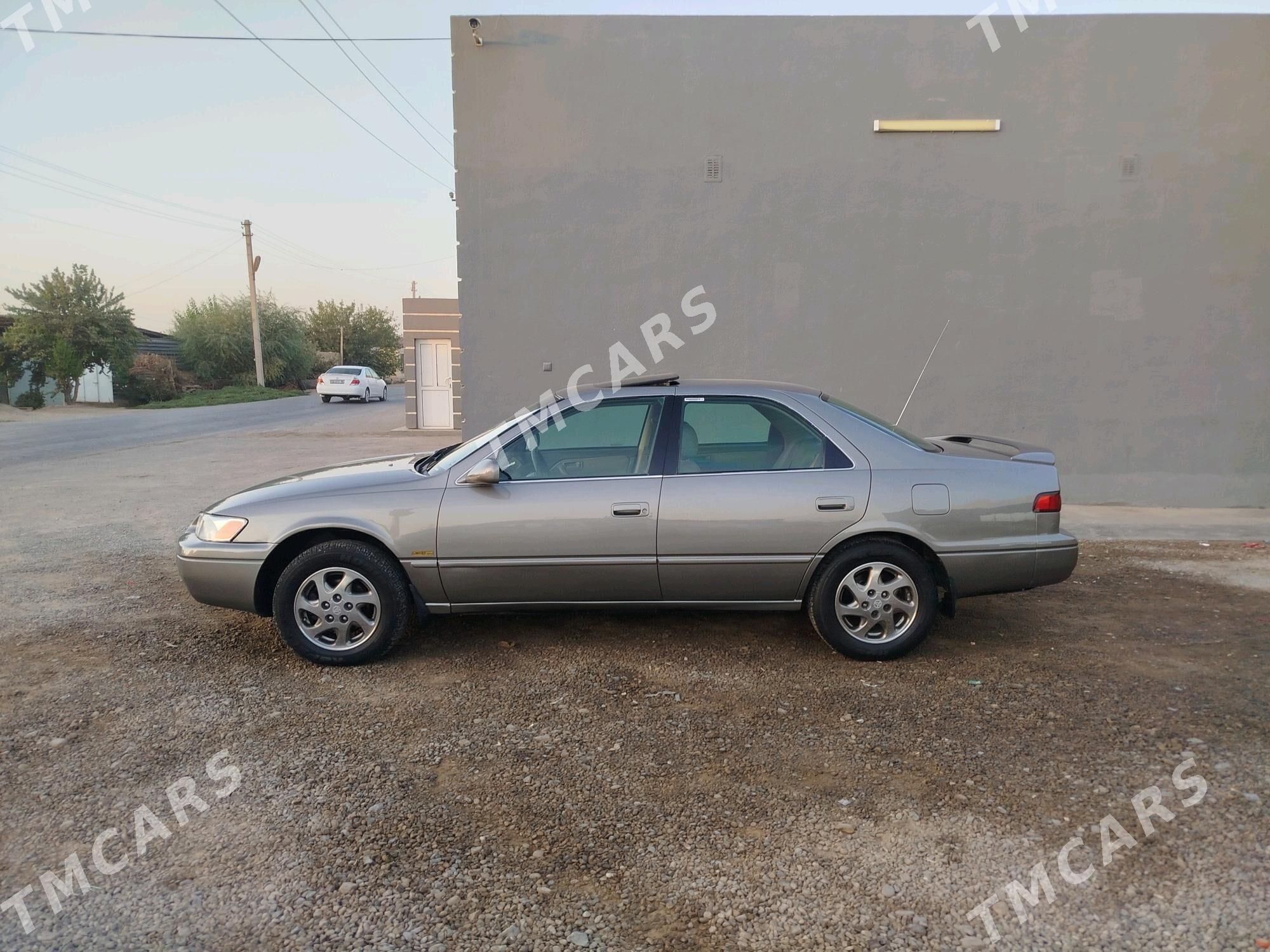 Toyota Camry 1998 - 138 000 TMT - Мары - img 3