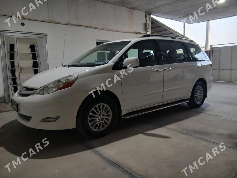 Toyota Sienna 2009 - 250 000 TMT - Байрамали - img 2