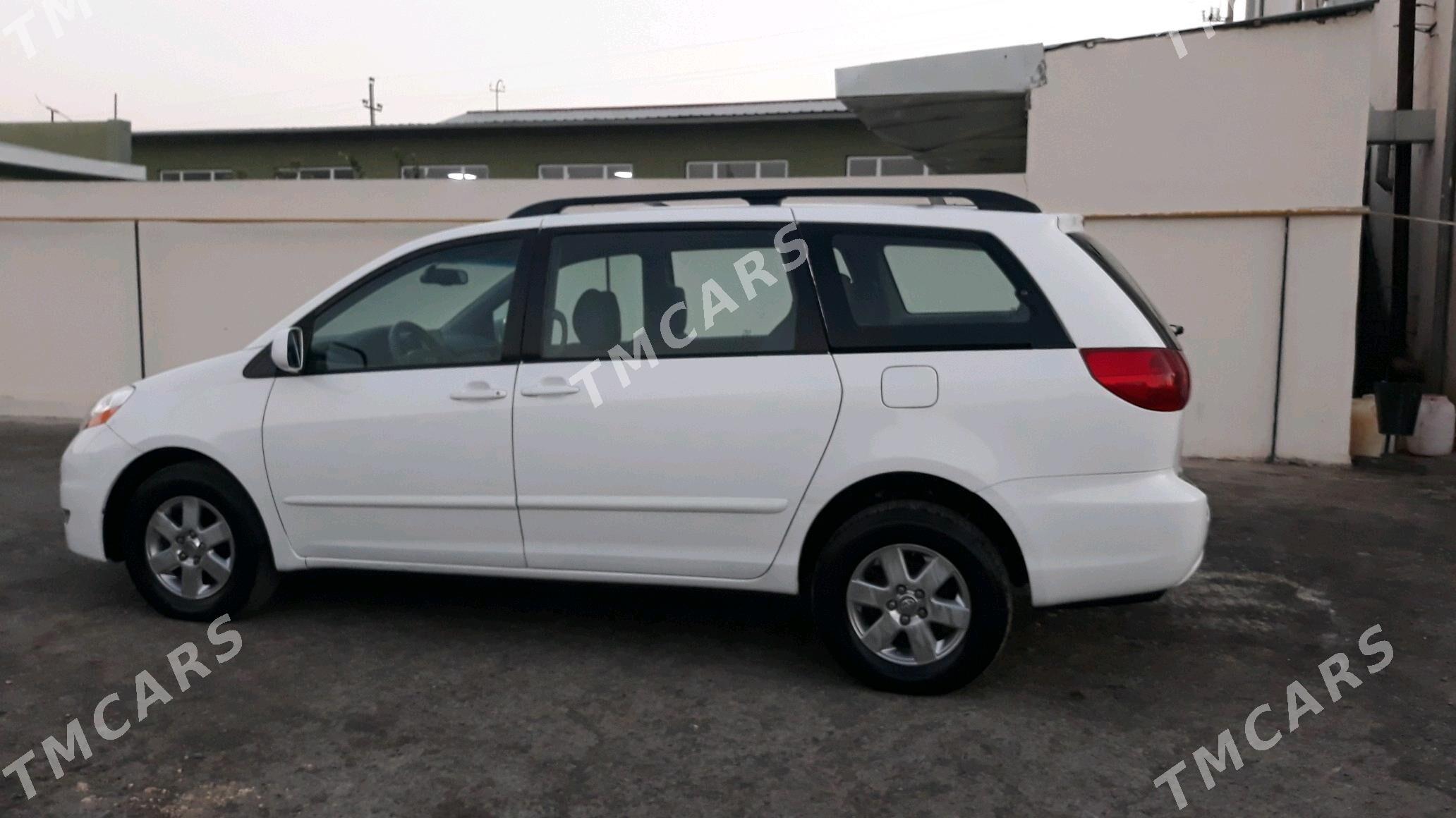 Toyota Sienna 2006 - 230 000 TMT - Türkmenabat - img 6